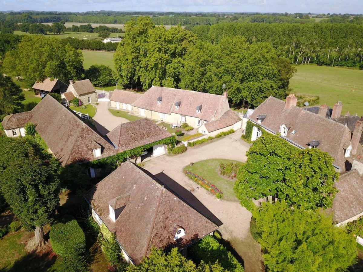 Gite Charmant Avec Piscine Chauffee, Tennis Et Jardin Pres De Beaumont-Sur-Sarthe - Fr-1-410-214 Maresché Exterior foto